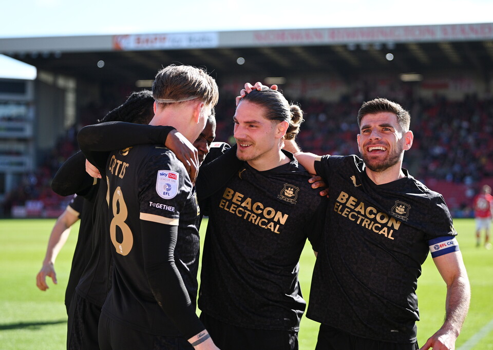Match Gallery | Barnsley (A)