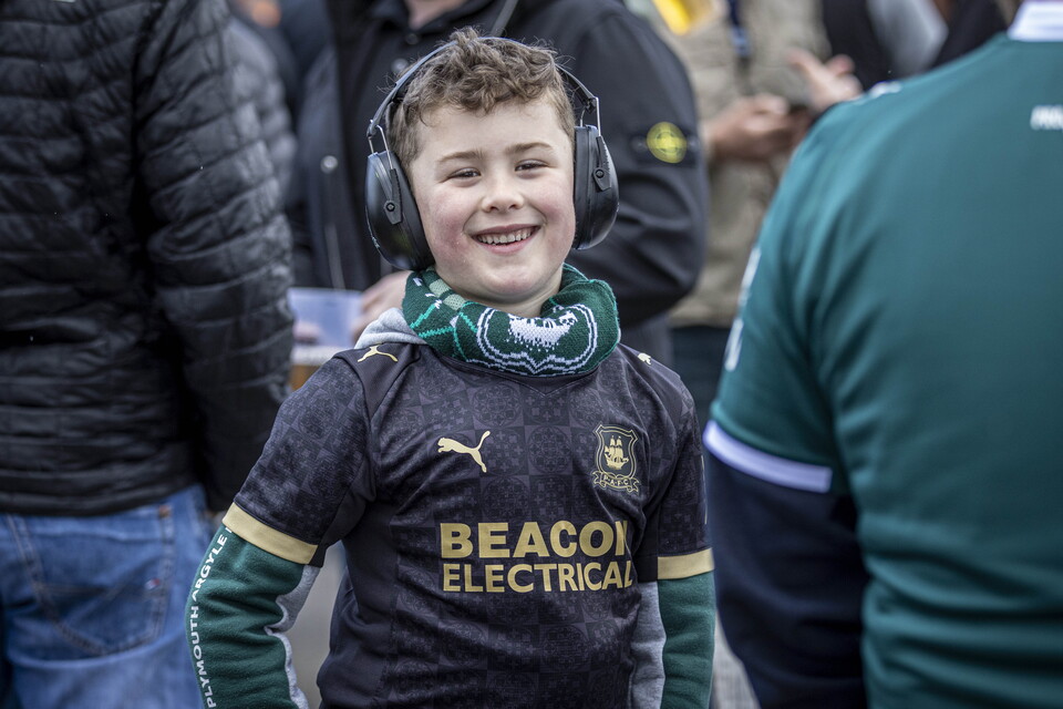 Fan Gallery | Exeter City (H)