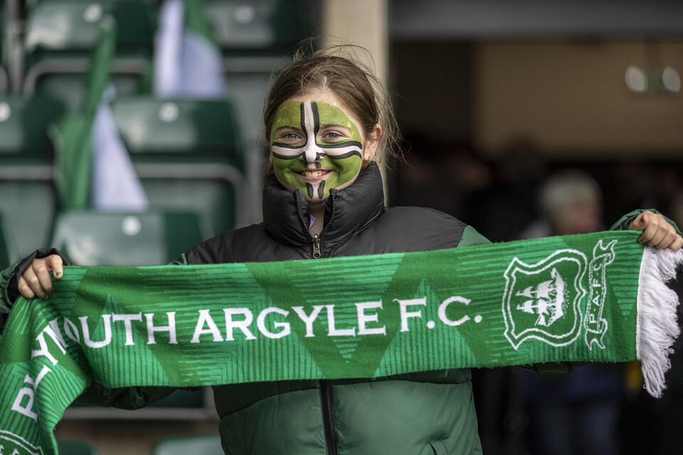 Fan Gallery | Exeter City (H)