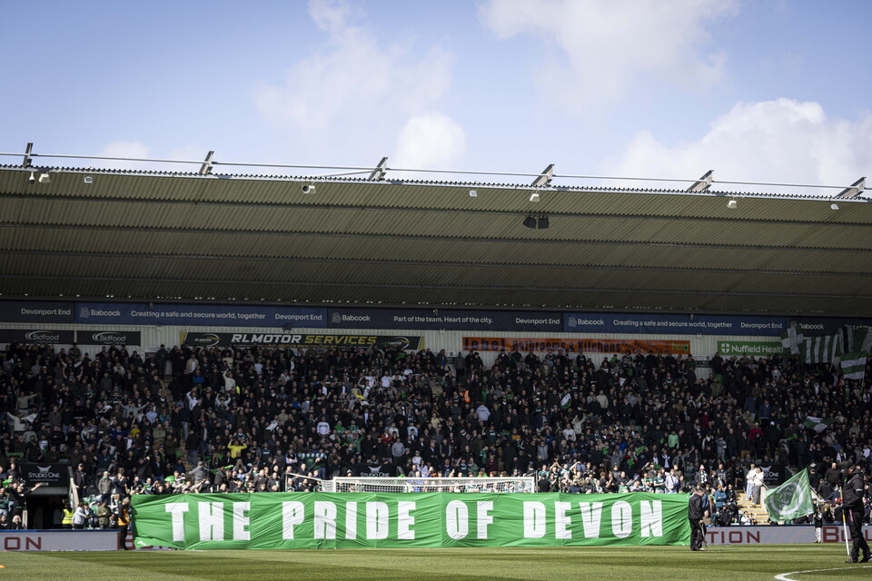 Match Gallery | Exeter City (H)