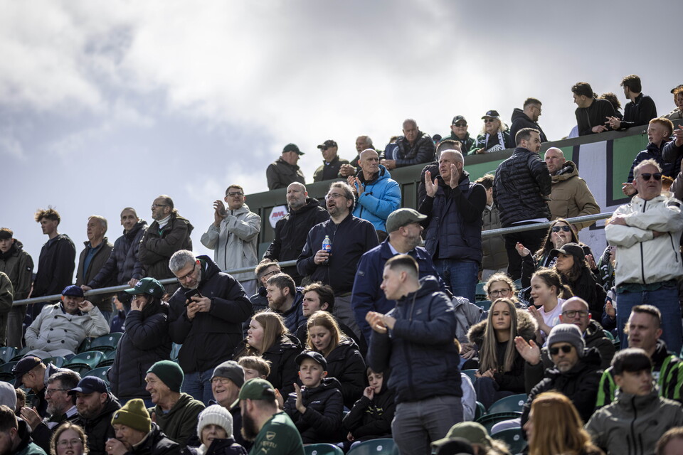 Fan Gallery | Exeter City (H)