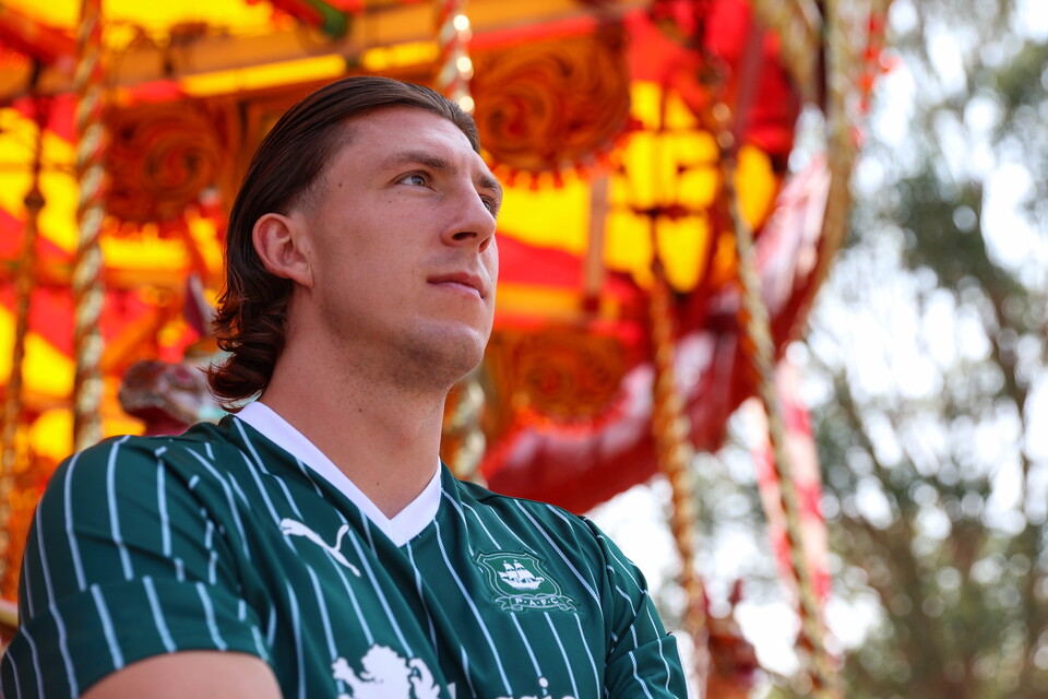 Gallery | Alex Mitchell signs