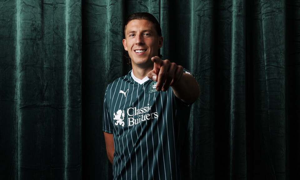Gallery | Alex Mitchell signs