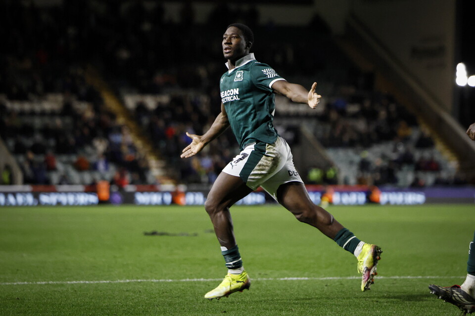 Bim Pepple scores against Wycombe Wanderers