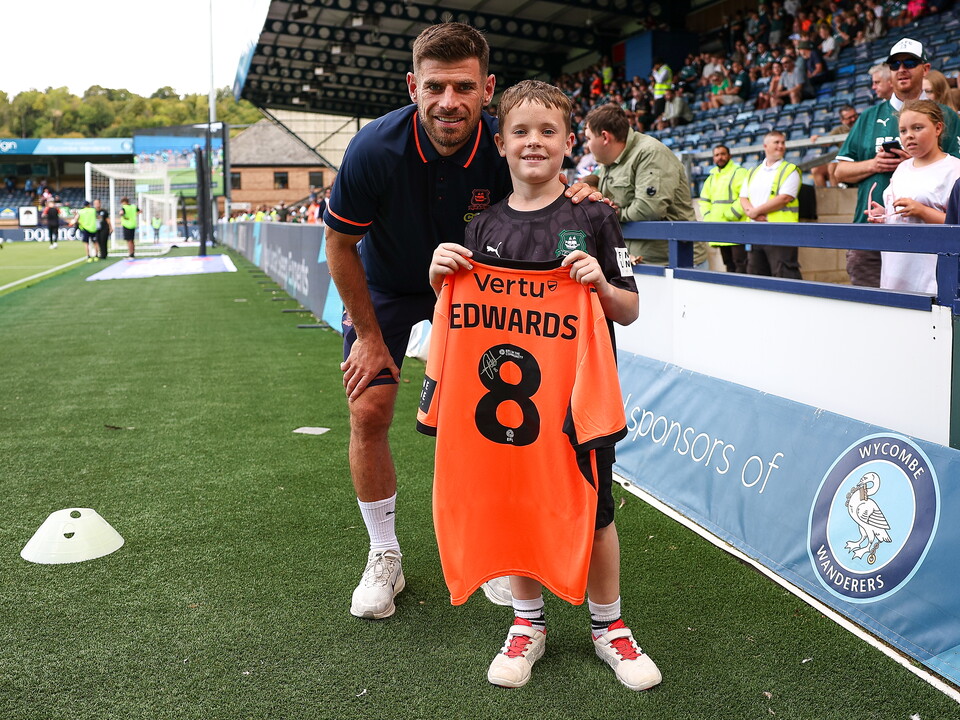 Match Gallery | Wycombe Wanderers (A)