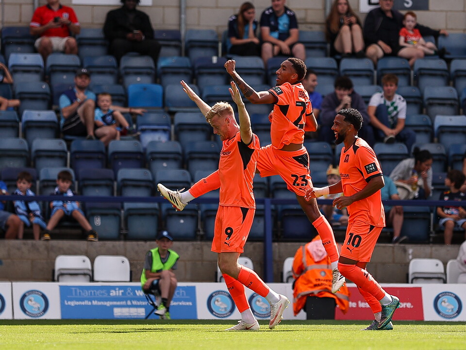 Match Gallery | Wycombe Wanderers (A)