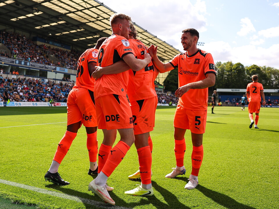 Match Gallery | Wycombe Wanderers (A)