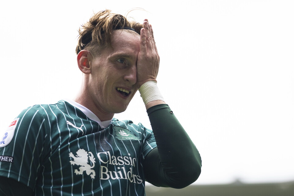 Match Gallery | Barnsley (H)