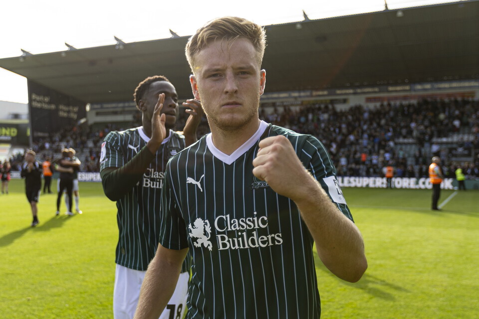 Match Gallery | Barnsley (H)