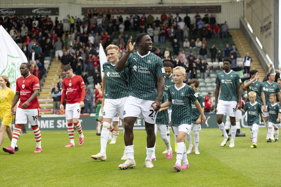 Match Gallery | Barnsley (H)