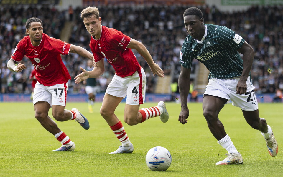 Match Gallery | Barnsley (H)
