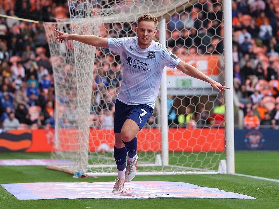 Match Gallery | Blackpool 2-4 Argyle