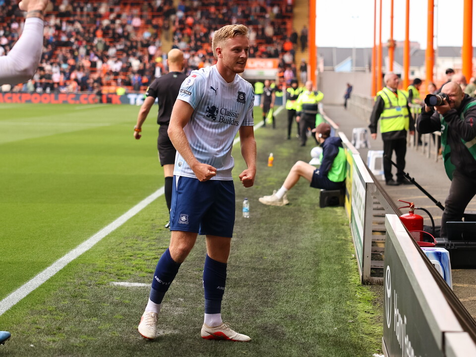 Match Gallery | Blackpool 2-4 Argyle