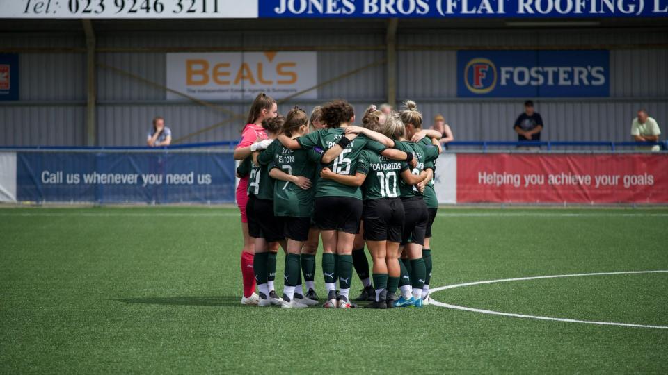 Argyle Women Huddle Prior to Portsmouth Away Fixture