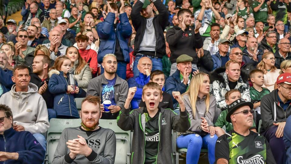 Green Army against Burton Albion