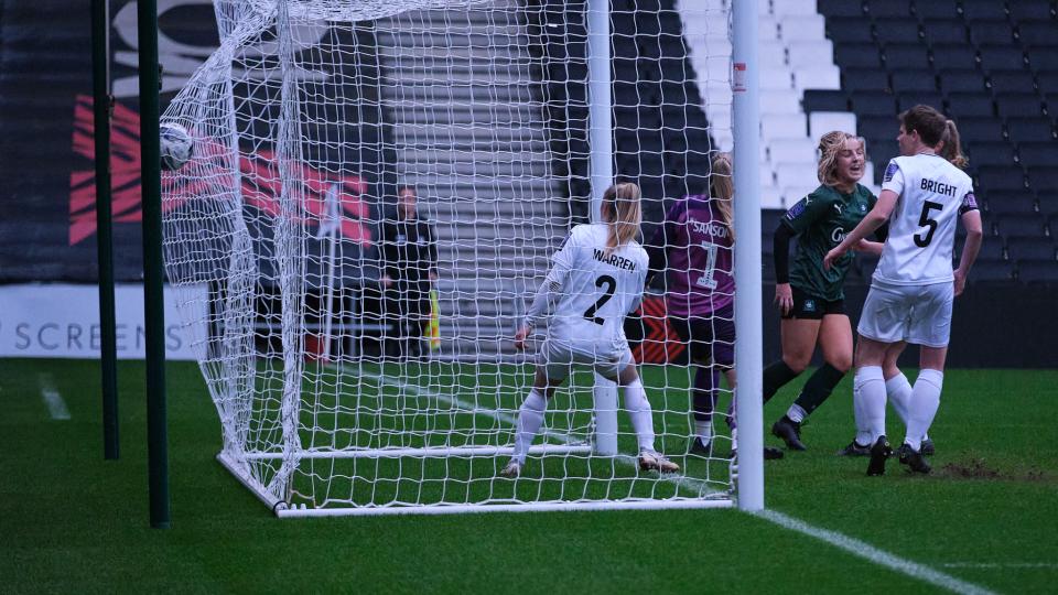 Imy Crawford equalises for Argyle