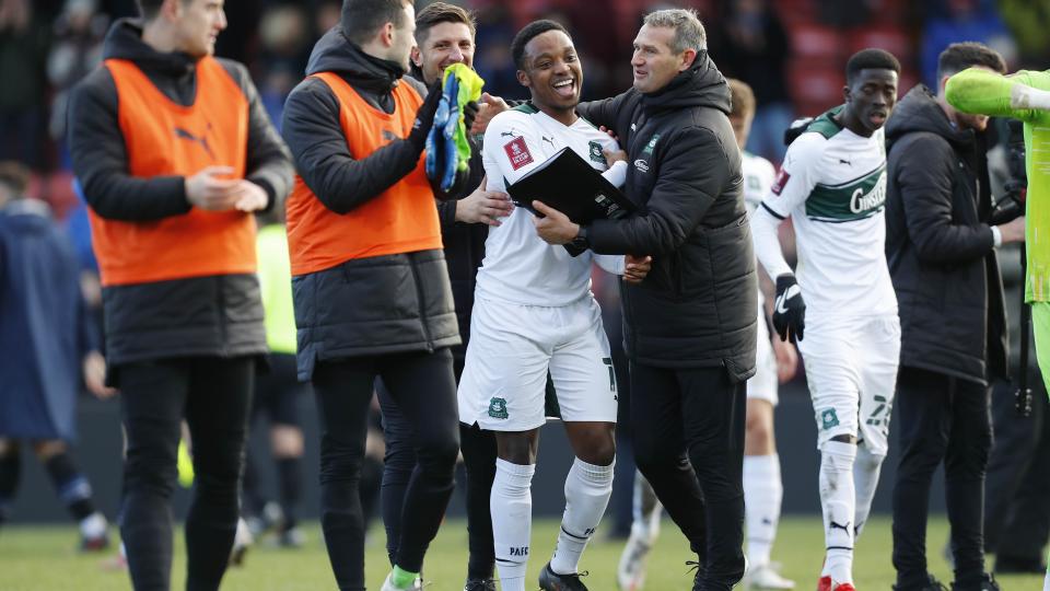 Niall Ennis rochdale 