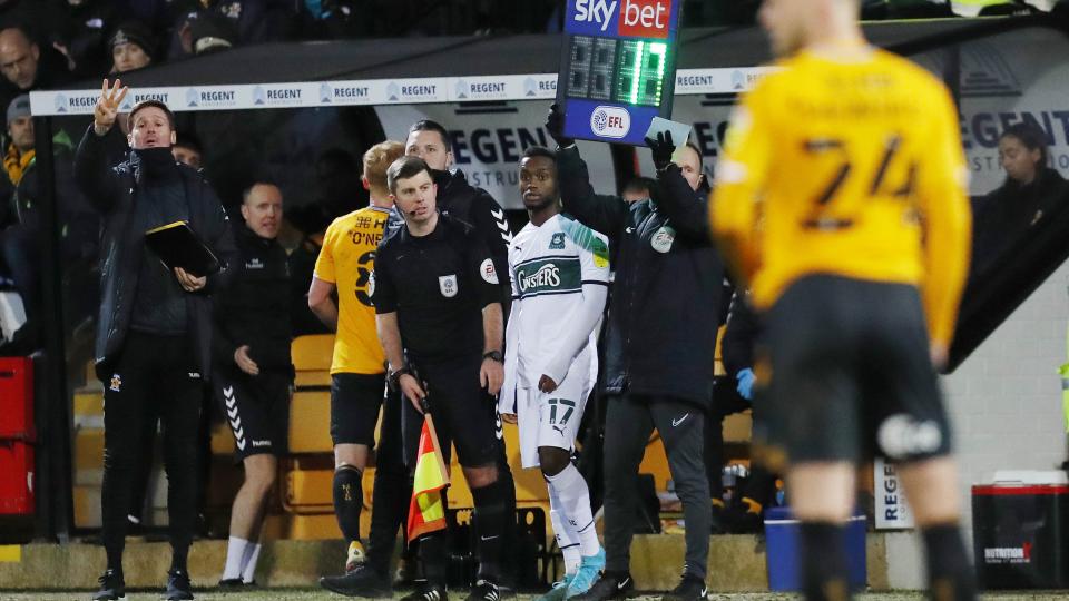 Steven Sessegnon vs Cambridge United