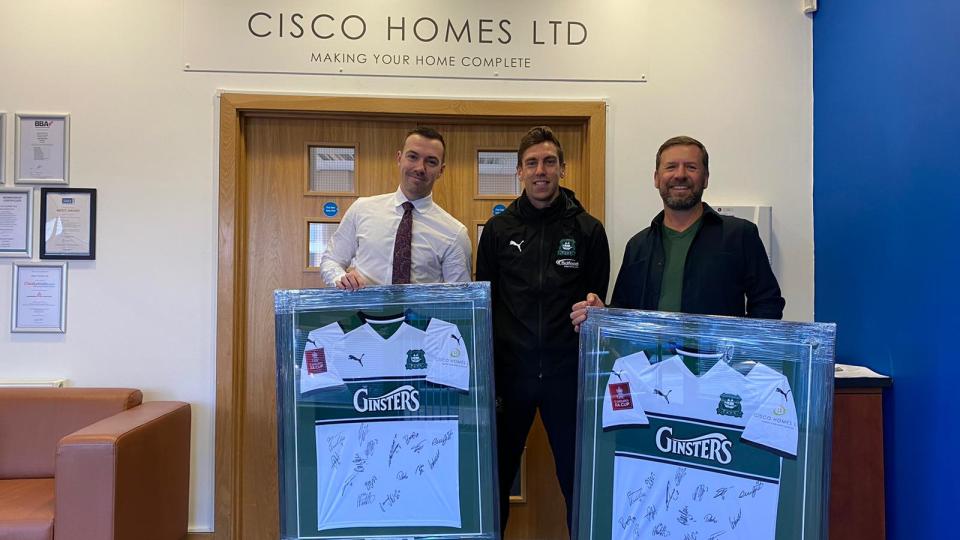 Sawyer visits Cisco Homes