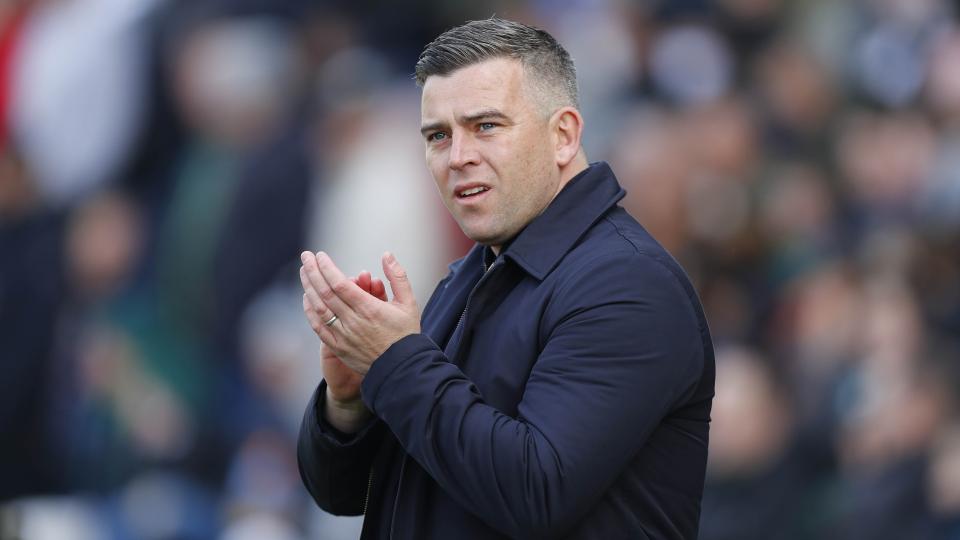 Steven Schumacher vs Accrington