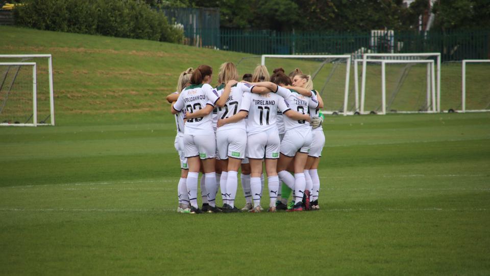 Pre-match huddle at London Bees v Argyle Women