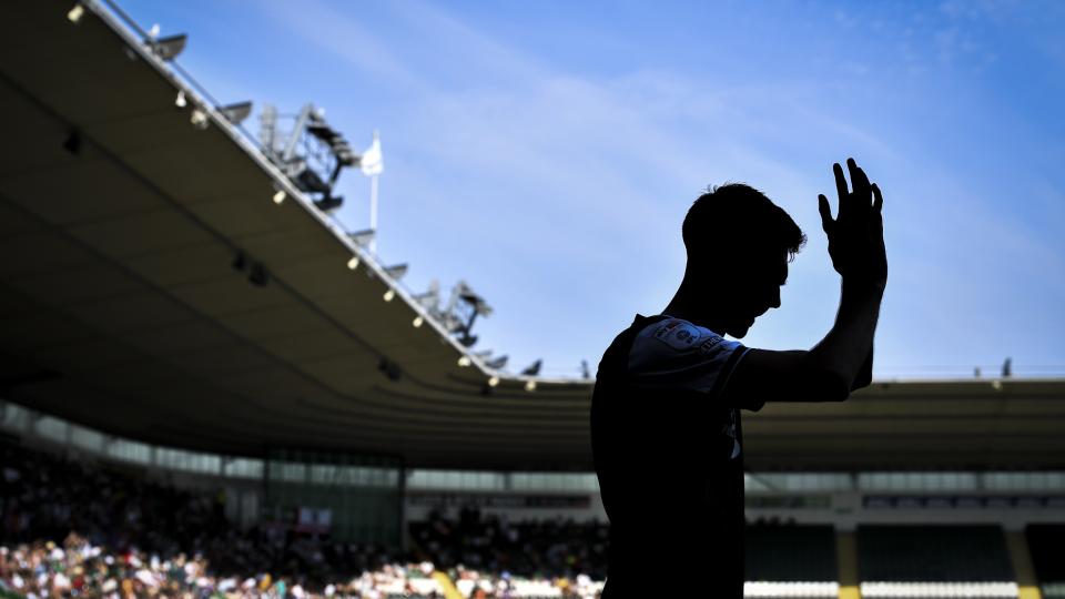 Applause to the crowd at Home Park