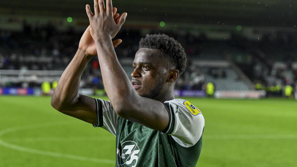 Bali Mumba applauds the fans