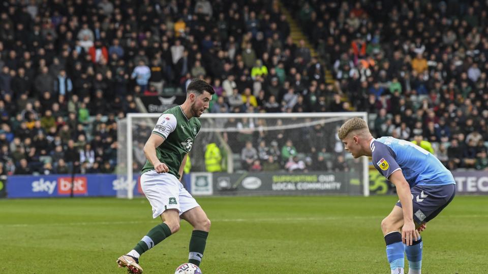 Finn Azaz v Fleetwood