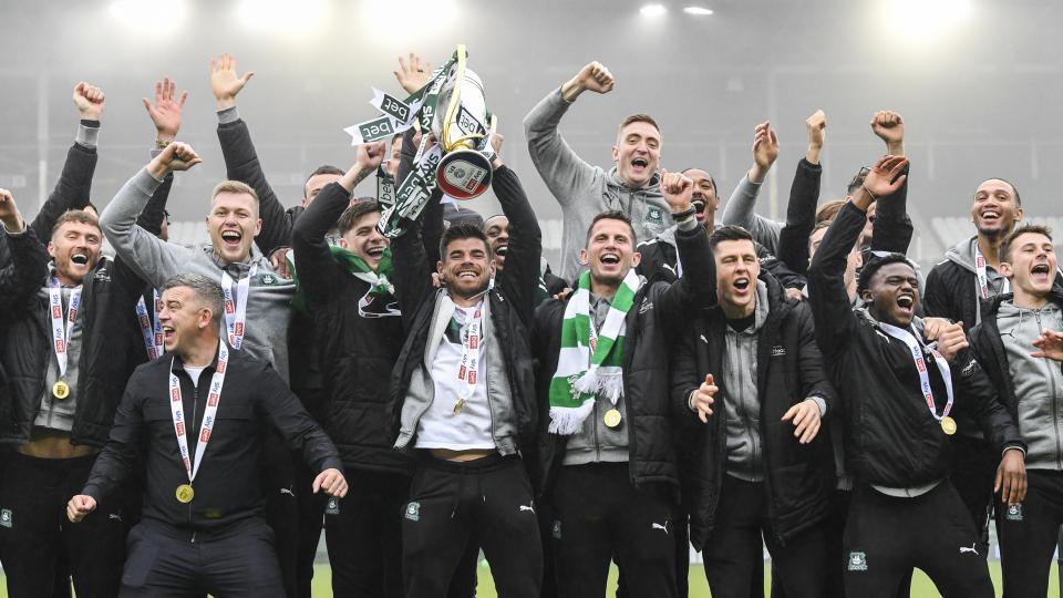 Gallery | Champions Bus Parade