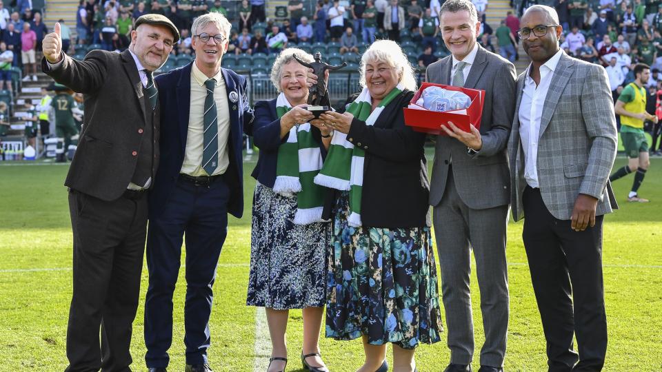 Jack Leslie Cap presentation 