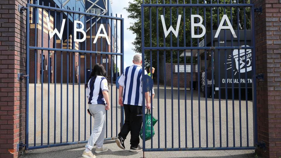 Hawthorns Gate