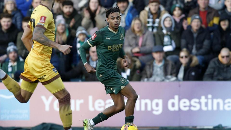 Freddie Issaka on the ball against Sutton United
