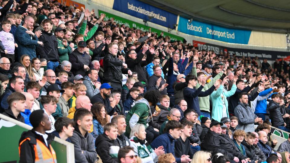 the green army cheering