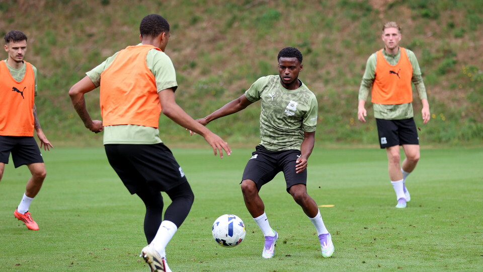 Training Gallery | Pre Barnsley (H)