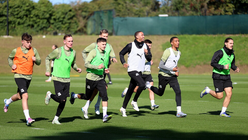 Training Gallery | Pre Burton Albion (A)