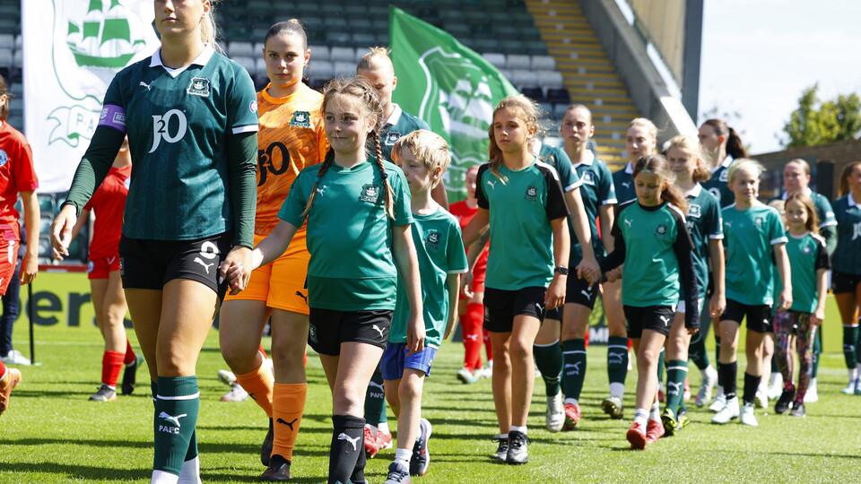 Argyle women walk out