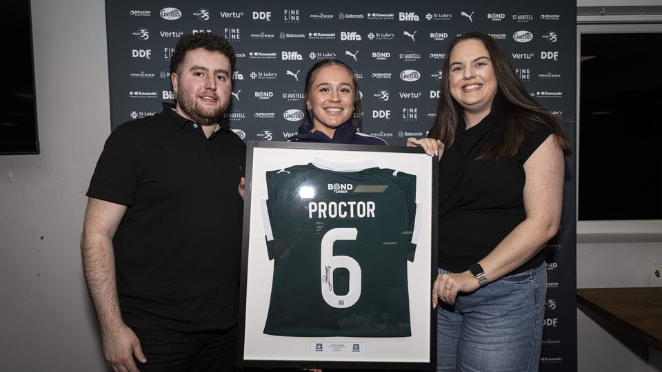 Women's Sponsors' Evening photo of Layla Proctor and sponsors.