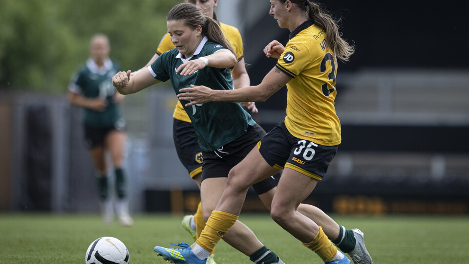 Tianna Teisar against Wolverhampton