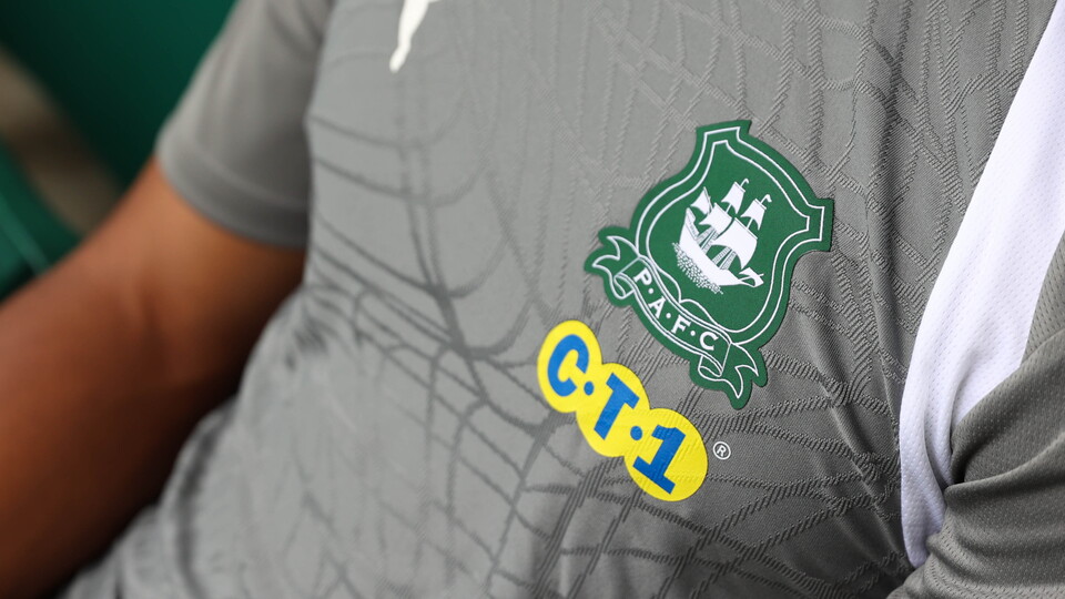 CT1 logo on 2026/27 Argyle training wear