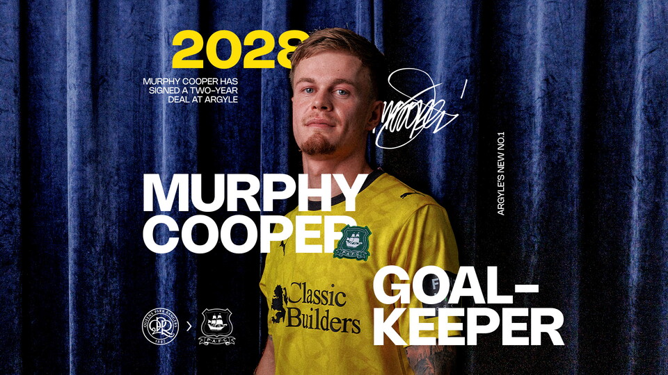 A graphic showing the new signing of Murphy Cooper at Plymouth Argyle.