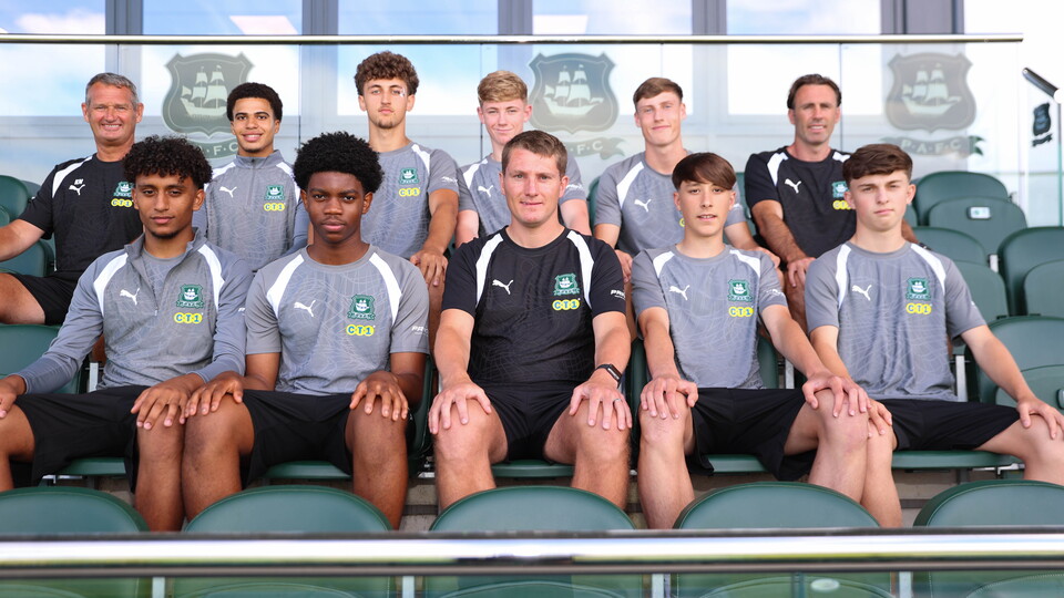 New apprentices and Argyle staff members.